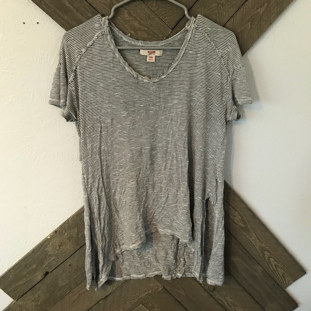 Black and white stripped trendy top